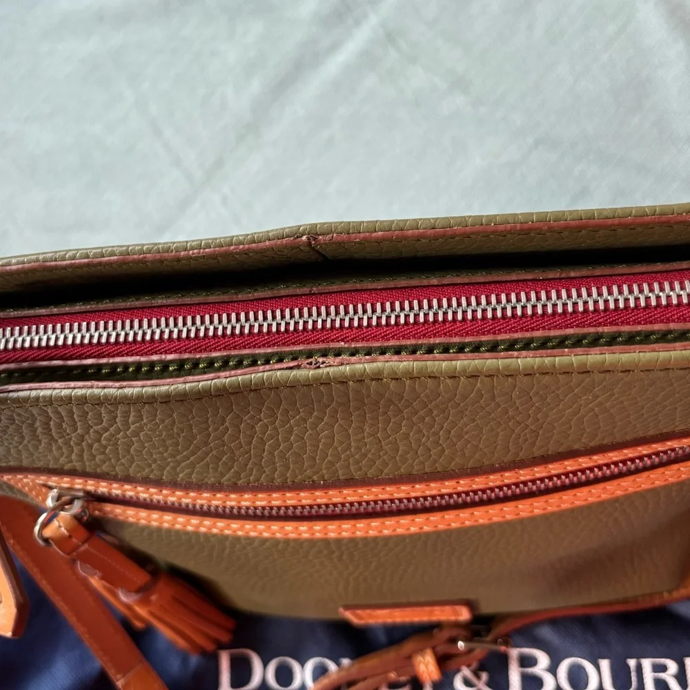 Dooney & Bourke Olive Green Tan Natural Pebbled Leather Crossbody Shoulder FALL - Picture 2 of 16